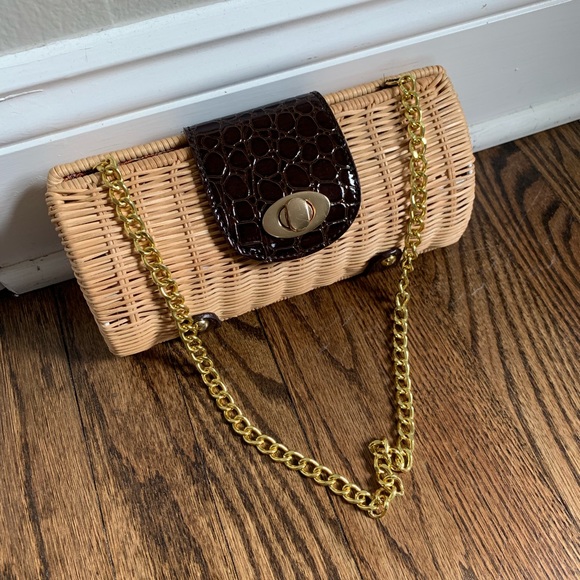 Handbags - Clutch rattan with gold chain